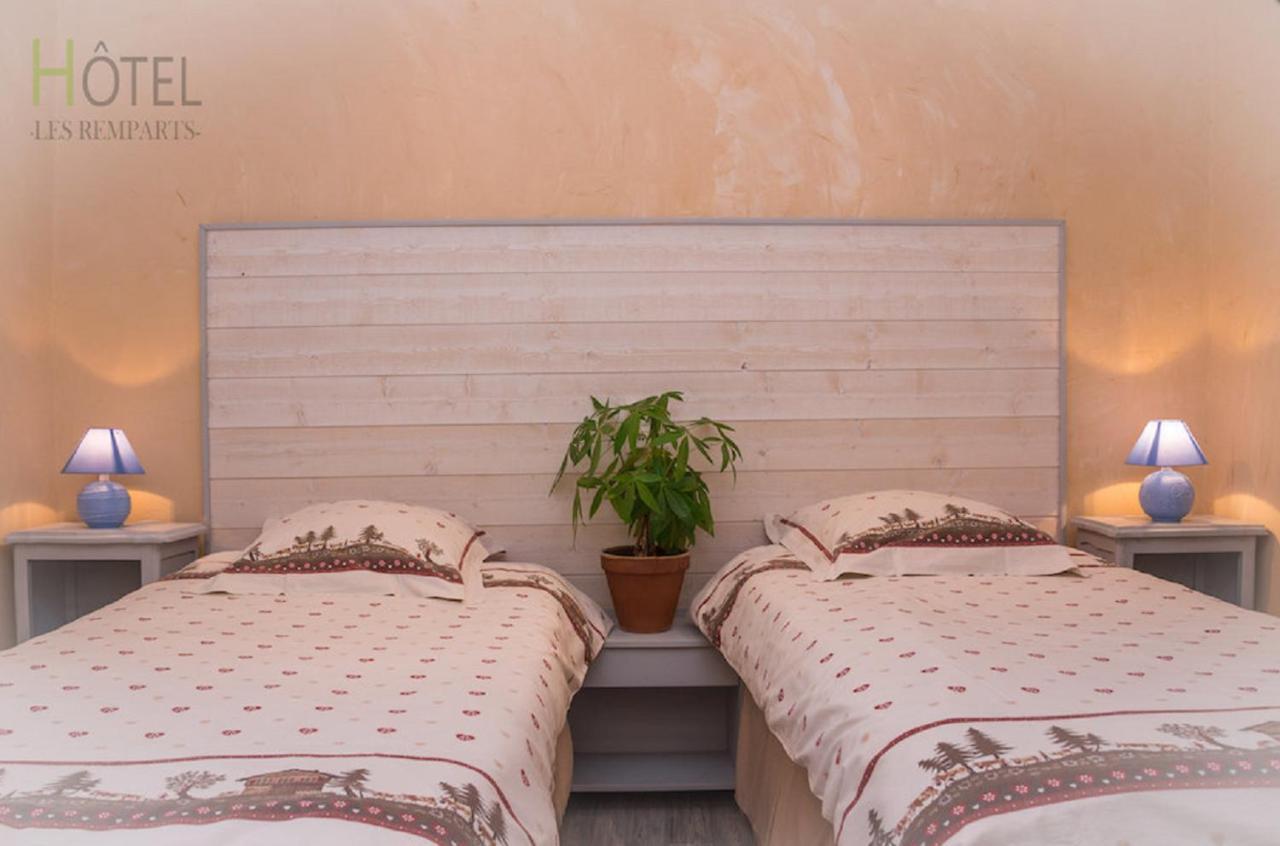Hotel Les Remparts Nozeroy Bagian luar foto