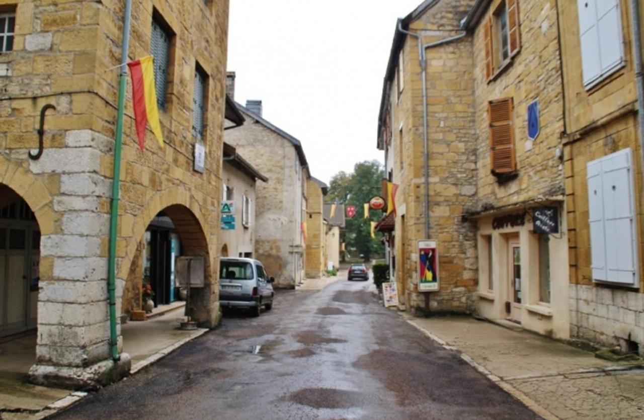 Hotel Les Remparts Nozeroy Bagian luar foto